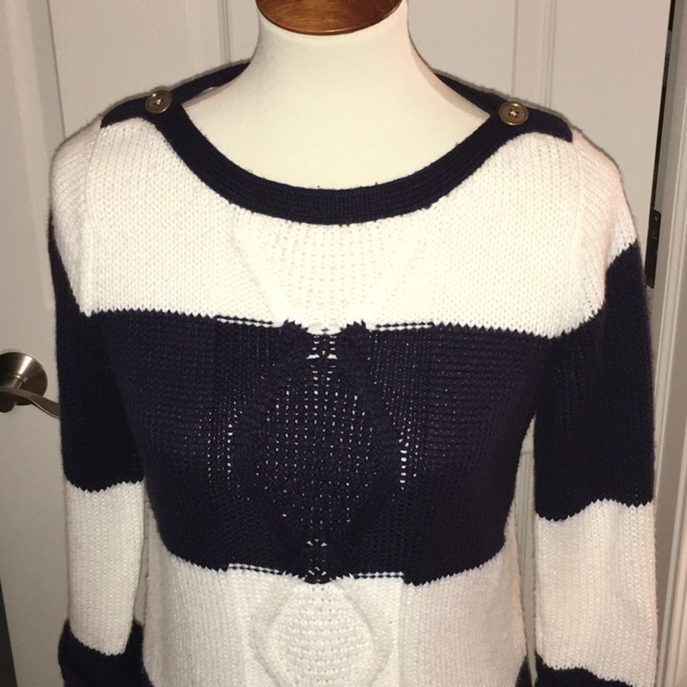 Sweater - Picture 2 of 5